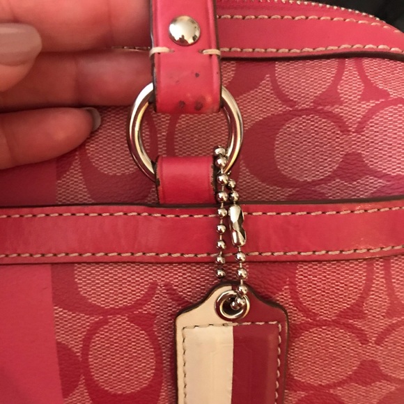 Coach fuchsia handbag - Picture 3 of 12